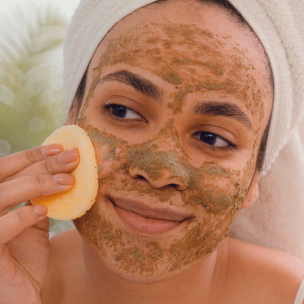 Organic Vitamin C & E Brightening Face Mask with Camu Camu & Turmeric